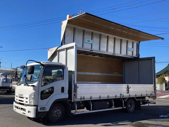 いすゞ フォワード TKG-FRR90S2(2WD)の写真1