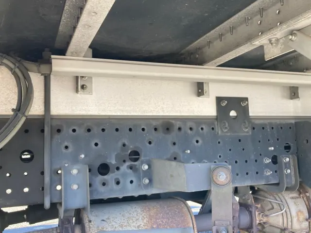 いすゞ フォワード TKG-FRR90S2(2WD)の写真17