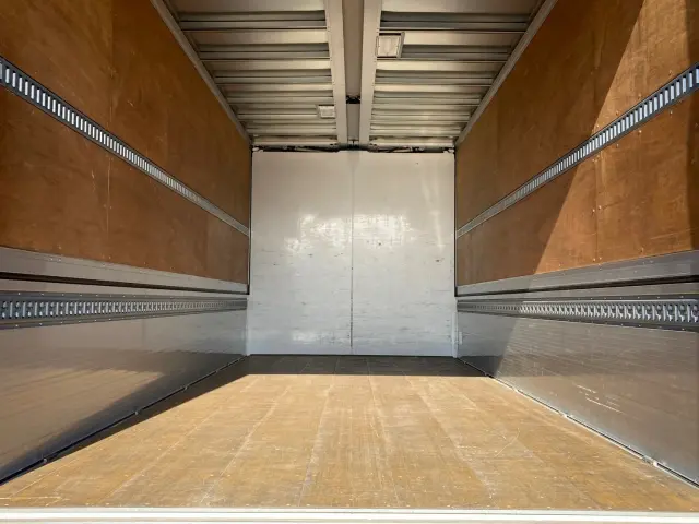 三菱 ファイター 2KG-FK65F(2WD)の写真10