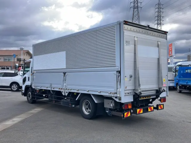 いすゞ フォワード LKG-FTR90T2(2WD)の写真4