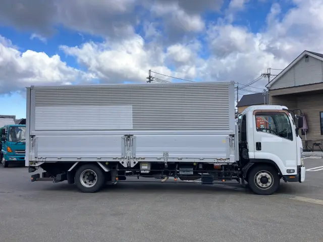 いすゞ フォワード LKG-FTR90T2(2WD)の写真8