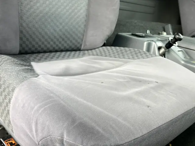 いすゞ フォワード LKG-FTR90T2(2WD)の写真21