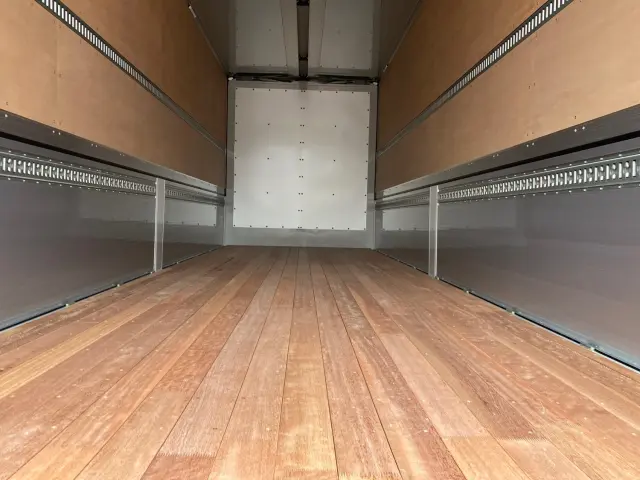 日野 プロフィア 2DG-FW1AHC(8x4)の写真10