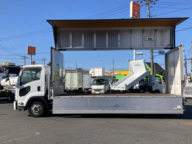 いすゞ フォワード TKG-FRR90T2(2WD)の写真5