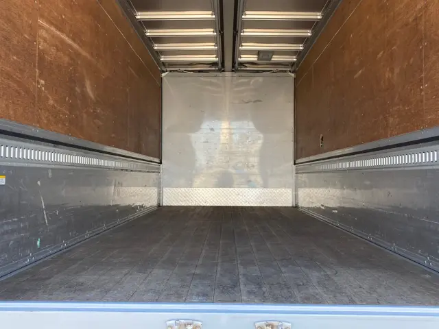 いすゞ フォワード TKG-FRR90T2(2WD)の写真10