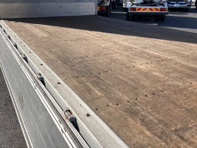 いすゞ フォワード TKG-FRR90T2(2WD)の写真11