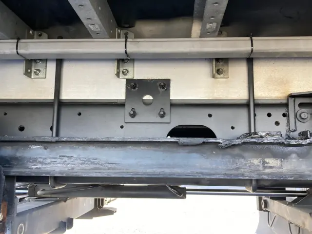 いすゞ フォワード TKG-FRR90T2(2WD)の写真17