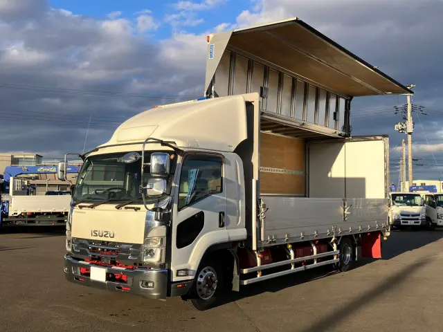 いすゞ フォワード 2RG-FRR90T2(2WD)の写真1