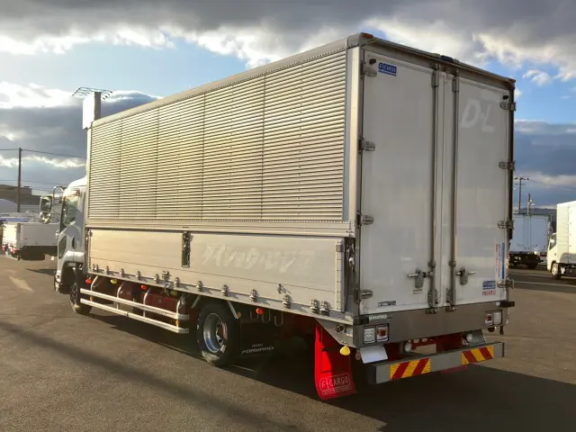 いすゞ フォワード 2RG-FRR90T2(2WD)の写真4