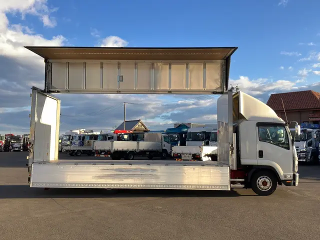 いすゞ フォワード 2RG-FRR90T2(2WD)の写真6