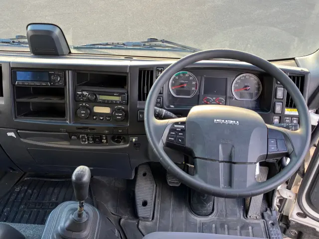 いすゞ フォワード 2RG-FRR90T2(2WD)の写真20