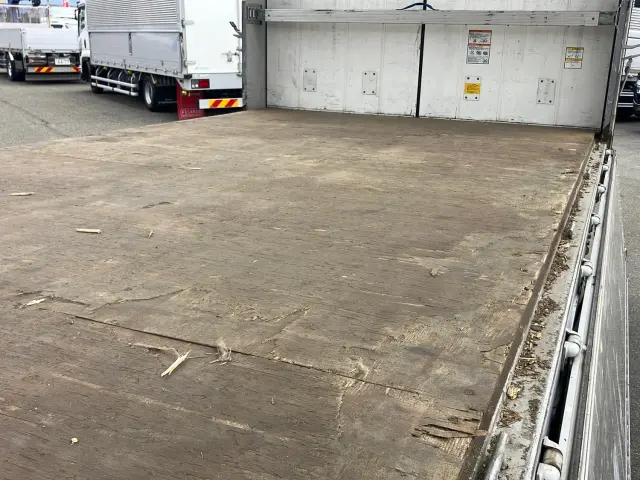 ＵＤ クオン LKG-CG5ZE(8x4)の写真12