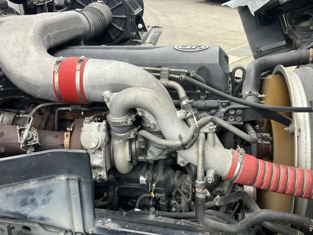 ＵＤ クオン LKG-CG5ZE(8x4)の写真17