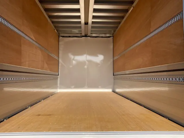 日野 レンジャー 2KG-FD2ABG(2WD)の写真10