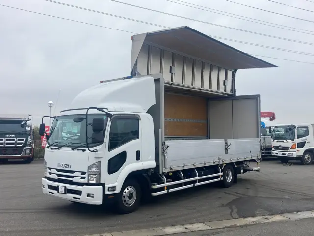 いすゞ フォワード 2RG-FRR90T2(2WD)の写真1