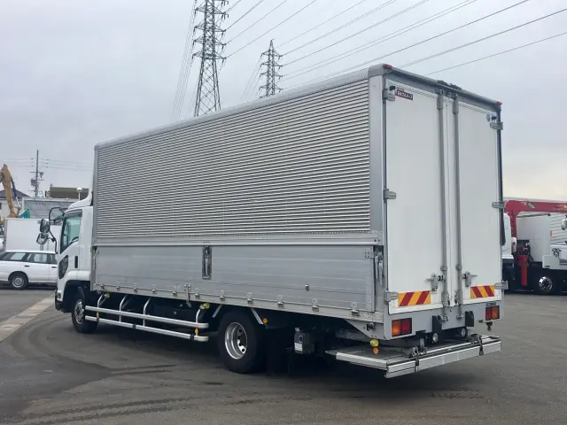 いすゞ フォワード 2RG-FRR90T2(2WD)の写真4