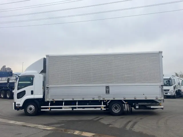 いすゞ フォワード 2RG-FRR90T2(2WD)の写真7