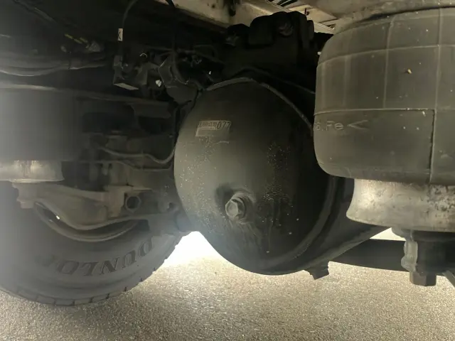 いすゞ フォワード 2RG-FRR90T2(2WD)の写真18