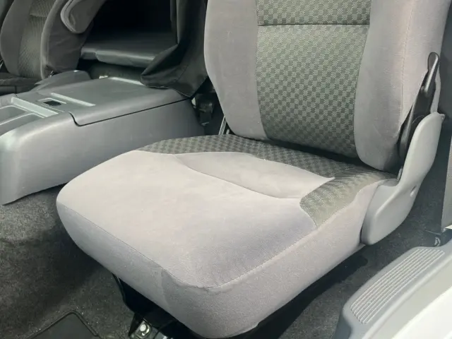 いすゞ フォワード 2RG-FRR90T2(2WD)の写真22