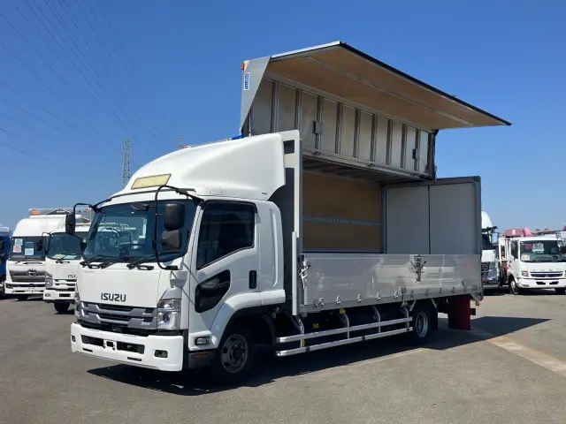 いすゞ フォワード 2RG-FRR90S2(2WD)の写真1