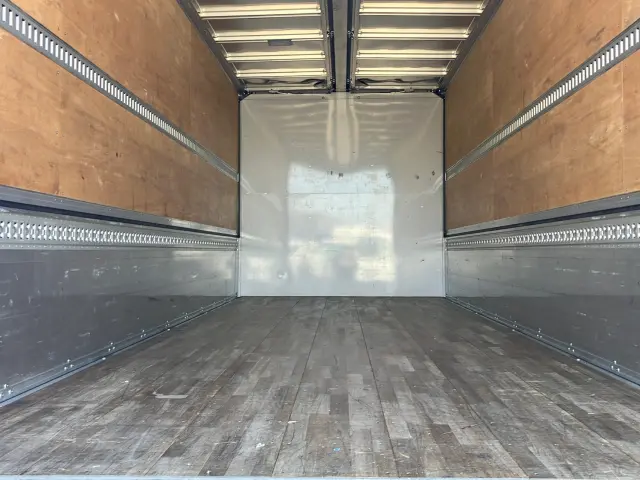 いすゞ フォワード 2RG-FRR90S2(2WD)の写真10