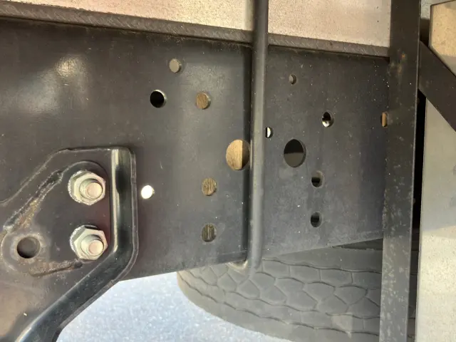 いすゞ フォワード 2RG-FRR90S2(2WD)の写真14