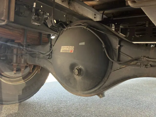 いすゞ フォワード 2RG-FRR90S2(2WD)の写真15