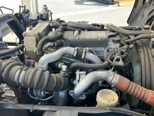 いすゞ フォワード 2RG-FRR90S2(2WD)の写真17