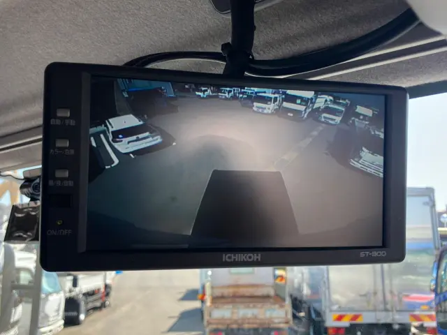 いすゞ フォワード 2RG-FRR90S2(2WD)の写真22