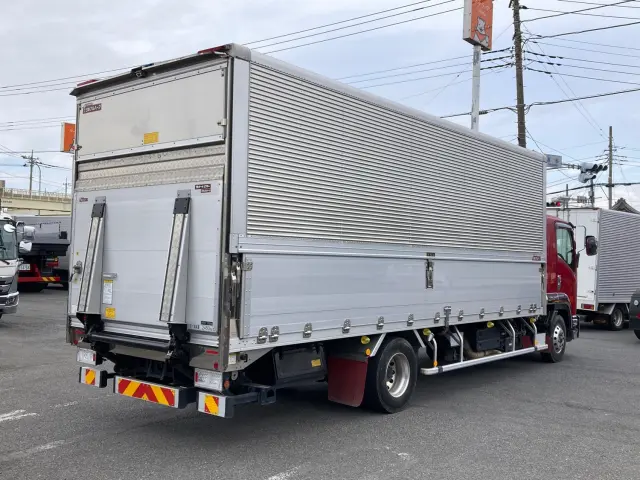 いすゞ フォワード 2RG-FRR90T2(2WD)の写真3