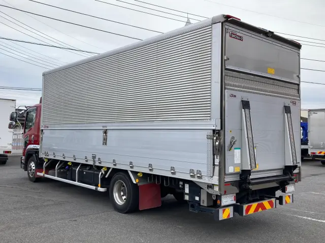 いすゞ フォワード 2RG-FRR90T2(2WD)の写真4