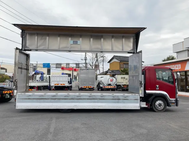 いすゞ フォワード 2RG-FRR90T2(2WD)の写真6