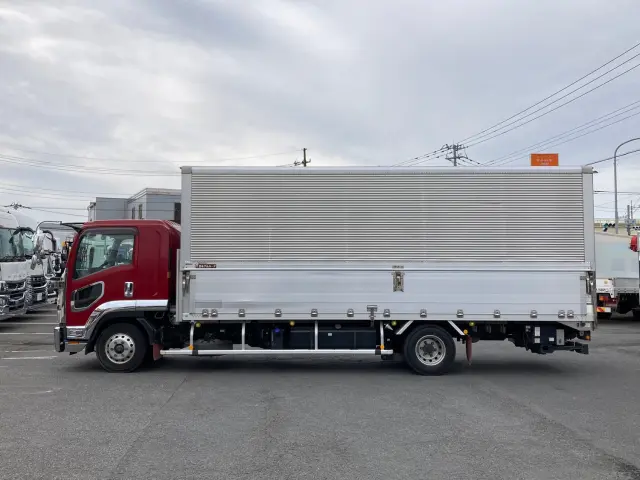 いすゞ フォワード 2RG-FRR90T2(2WD)の写真7