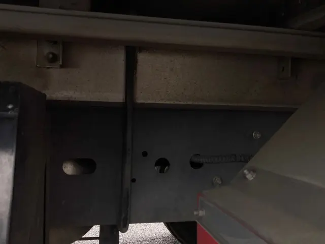 いすゞ フォワード 2RG-FRR90T2(2WD)の写真17