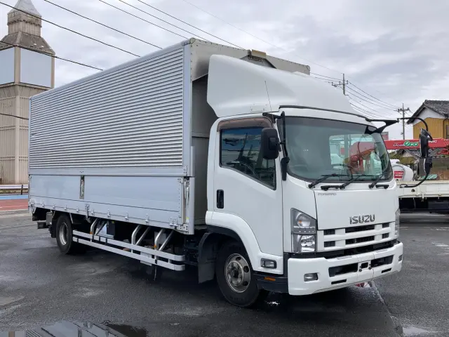 いすゞ フォワード TKG-FRR90T2(2WD)の写真2