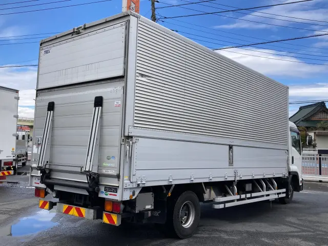 いすゞ フォワード TKG-FRR90T2(2WD)の写真3