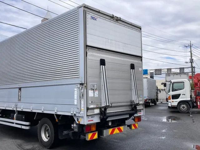 いすゞ フォワード TKG-FRR90T2(2WD)の写真14