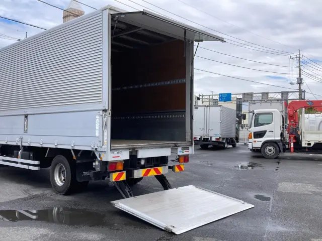 いすゞ フォワード TKG-FRR90T2(2WD)の写真15