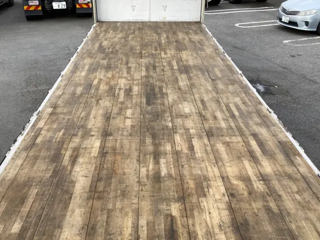 ＵＤ クオン 2PG-CG5CA(8x4)の写真12