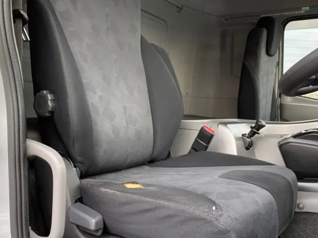 ＵＤ クオン 2PG-CG5CA(8x4)の写真18