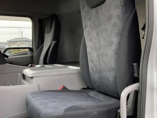 ＵＤ クオン 2PG-CG5CA(8x4)の写真19