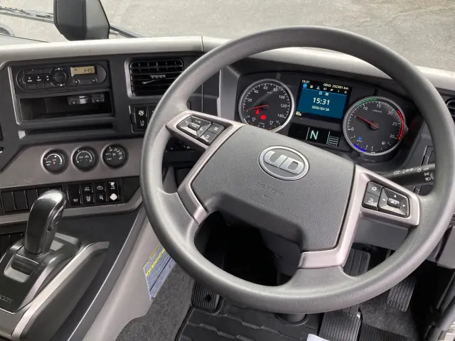 ＵＤ クオン 2PG-CG5CA(8x4)の写真20