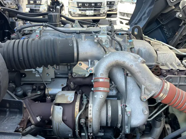 いすゞ ギガ 2PG-CYJ77D(8x4)の写真17