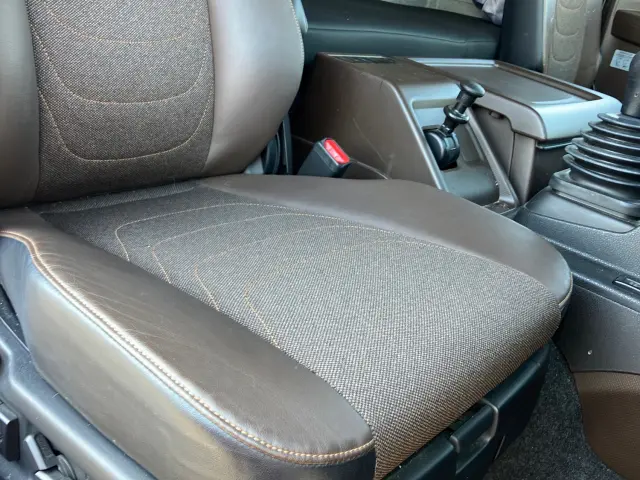 いすゞ ギガ 2PG-CYJ77D(8x4)の写真18