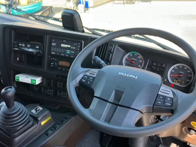 いすゞ ギガ 2PG-CYJ77D(8x4)の写真20
