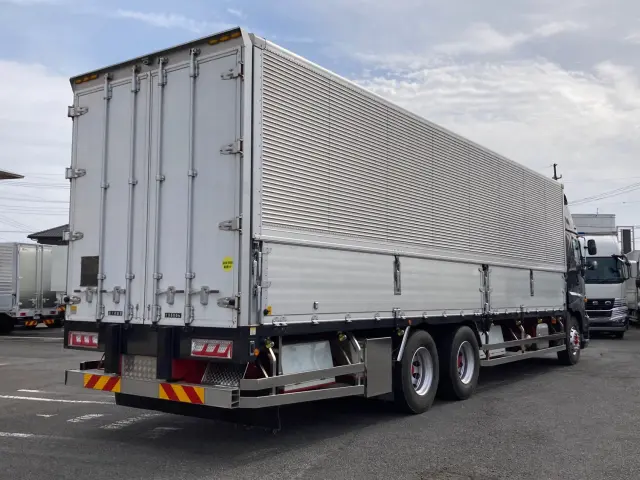 日野 プロフィア 2DG-FR1AHG(6x2)の写真3