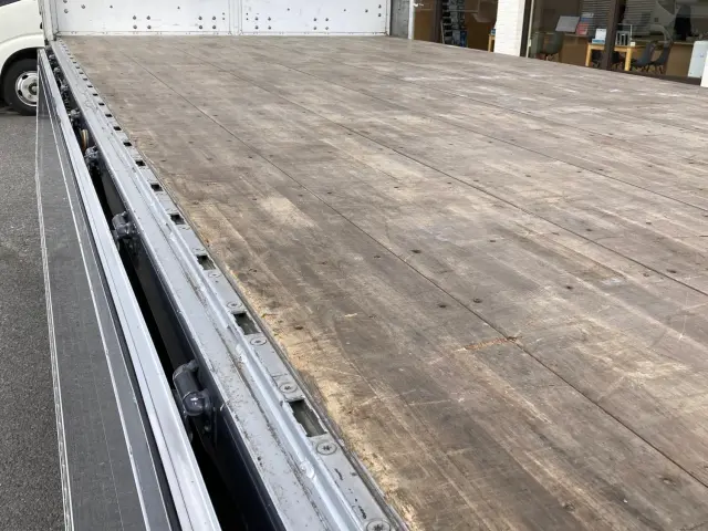 日野 プロフィア 2DG-FR1AHG(6x2)の写真11