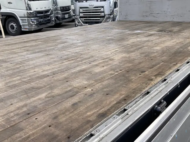 日野 プロフィア 2DG-FR1AHG(6x2)の写真12