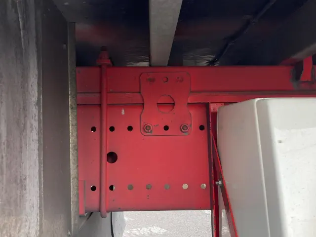 日野 プロフィア 2DG-FR1AHG(6x2)の写真13