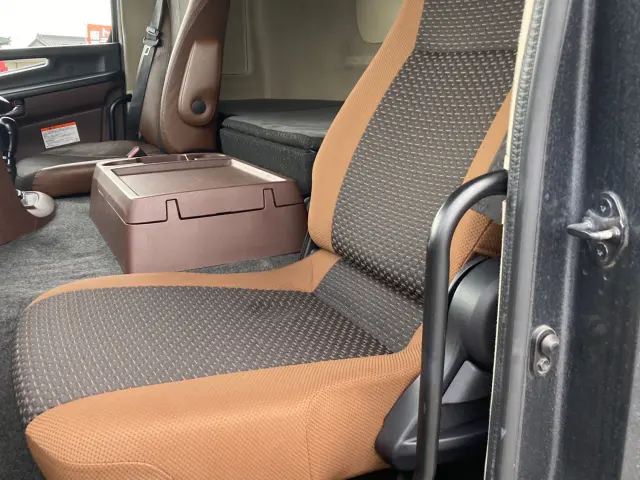 日野 プロフィア 2DG-FR1AHG(6x2)の写真19